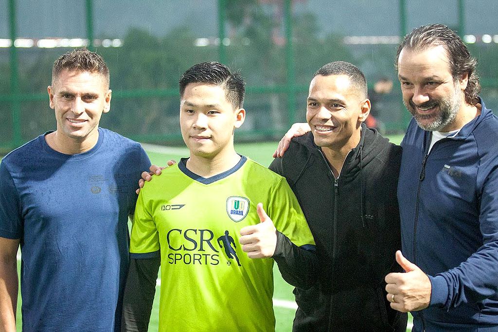 Macau - Ivo e empresário César Soler visitam unidade de Macau da Ivo10 Brazil Football Academy