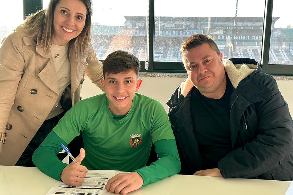 Ivo10 Brazil athlete from Teutônia unit has an official contract with Rio Ave, from Portugal